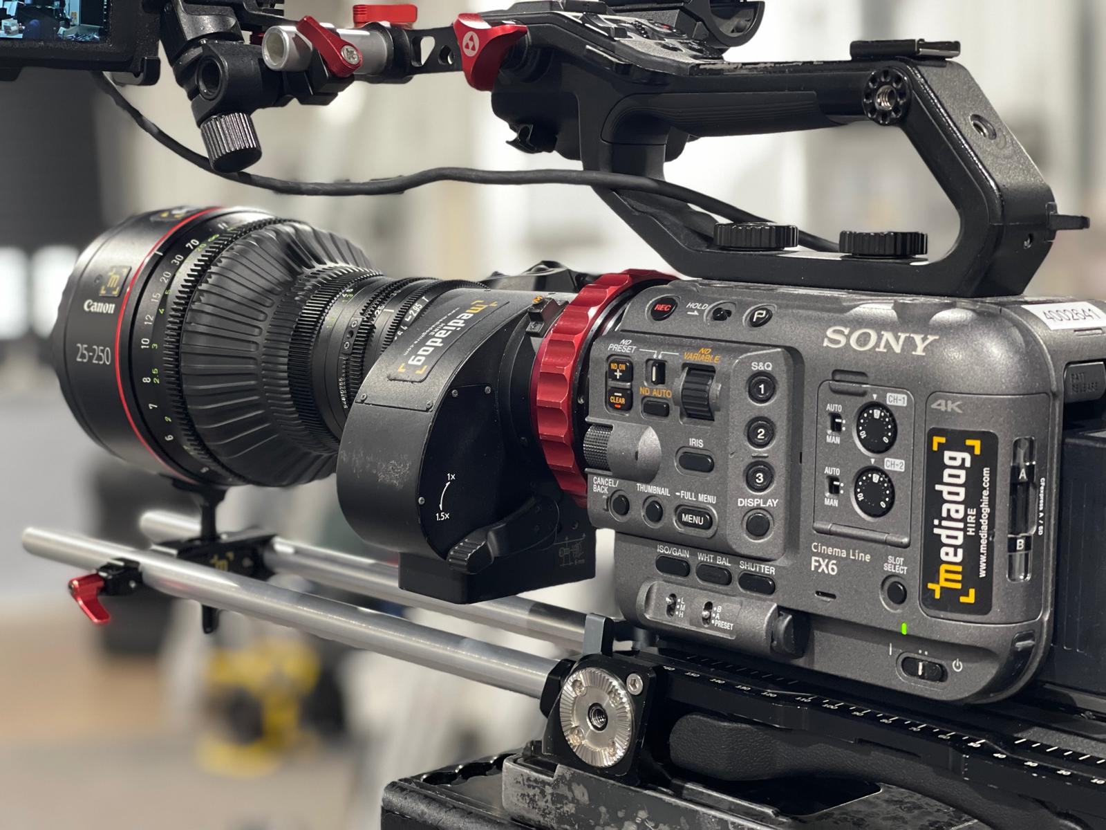 sony-fx6-with-zoom-lens[1]
